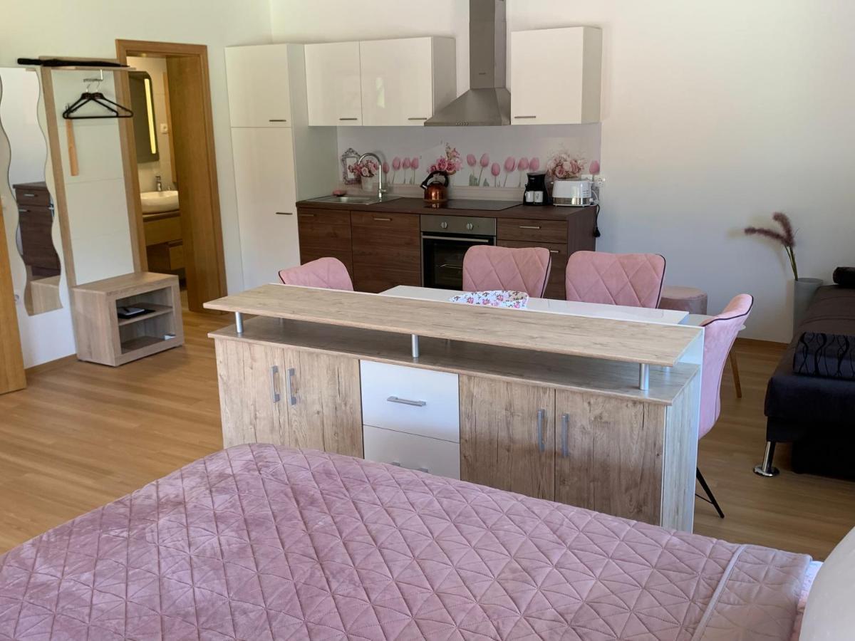 Apartmaji Pr' Nas Laško Eksteriør bilde